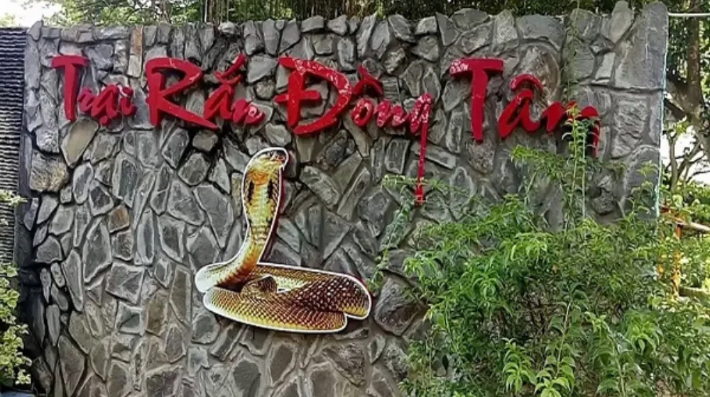 Trại Rắn Đồng Tâm